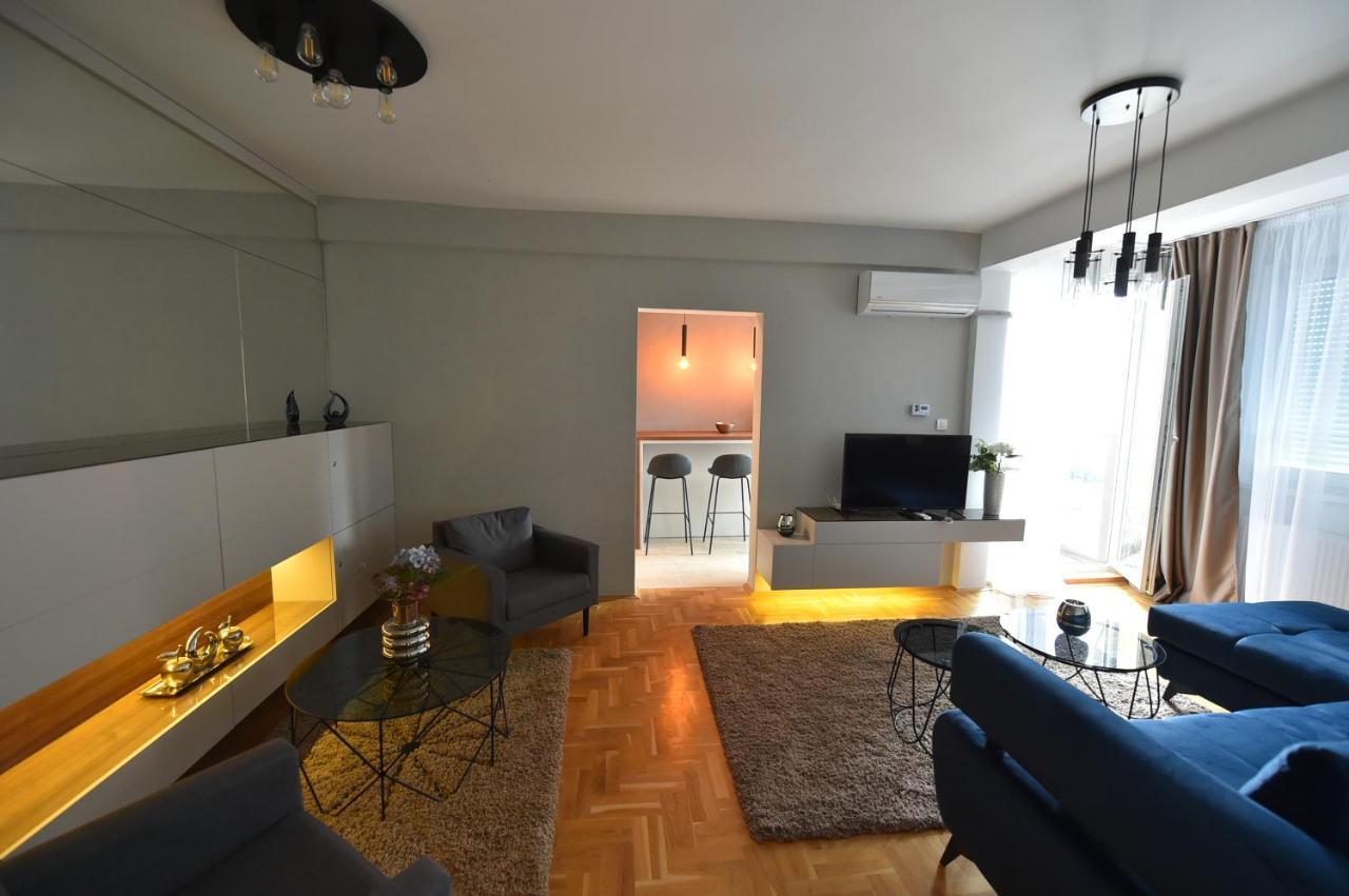 Sky Lux Apartman Gornji Milanovac Exterior foto
